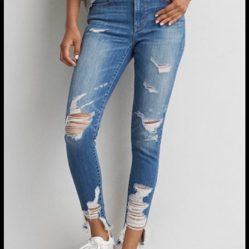 American Eagle high rise distressed jegging